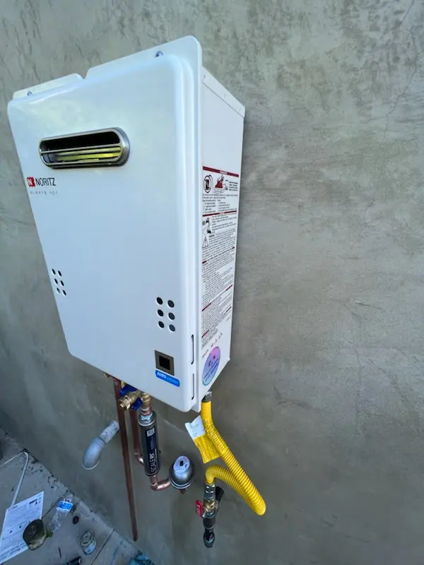 Tankless water heater installation for Pecos Vistas homes